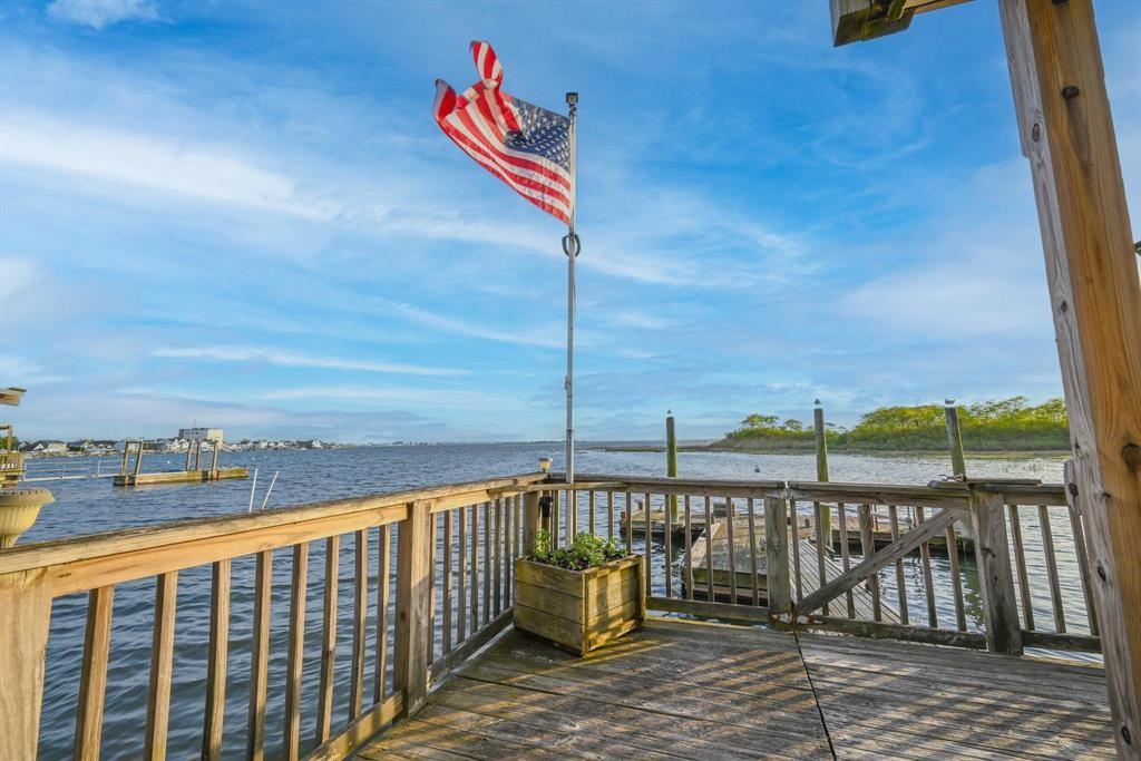 331 Cross Bay Boulevard Broad Channel Broad Channel NY 00000