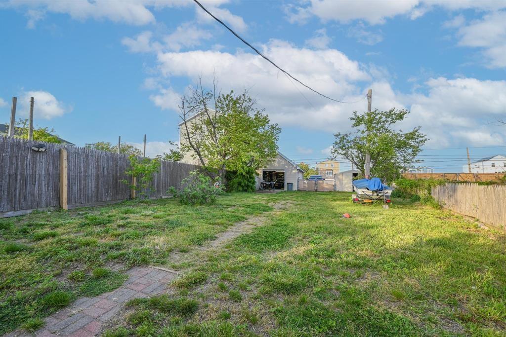 331 Cross Bay Boulevard Broad Channel Broad Channel NY 00000