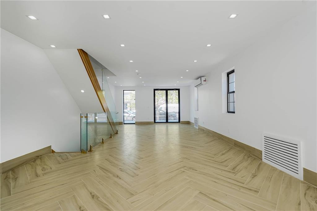 728 Avenue P Midwood Brooklyn NY 11223