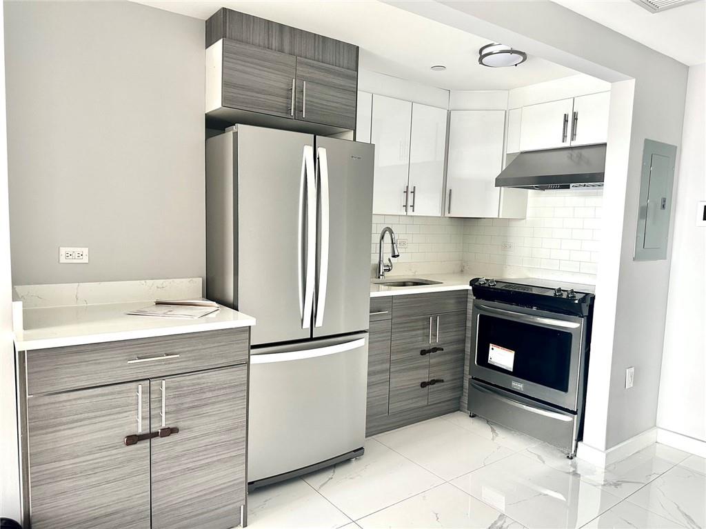 70-09 45th Avenue Woodside Woodside NY 11377