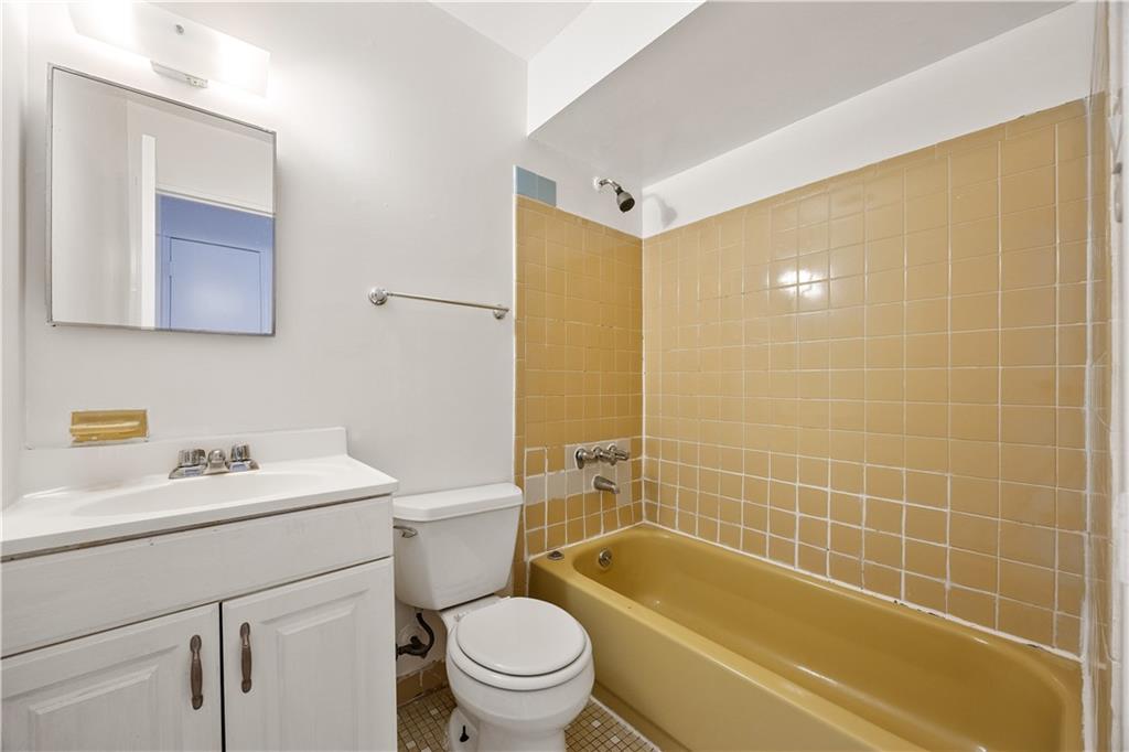 2109 Canarsie Road Canarsie Brooklyn NY 11236