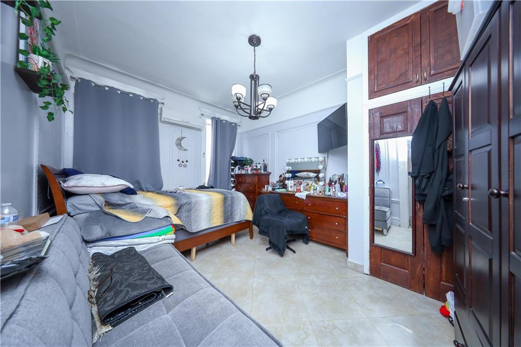 1068 71st Street Dyker Heights Brooklyn NY 11228