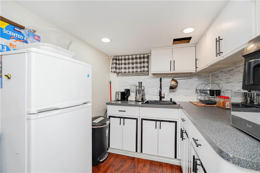 286 Bay 10th Street Bath Beach Brooklyn NY 11228
