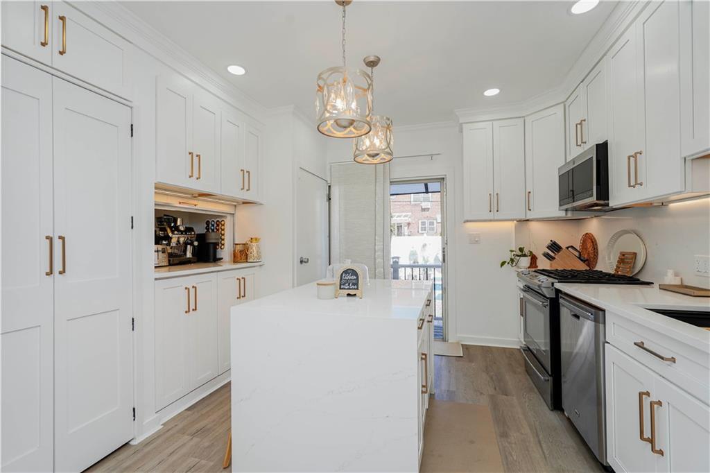 286 Bay 10th Street Bath Beach Brooklyn NY 11228