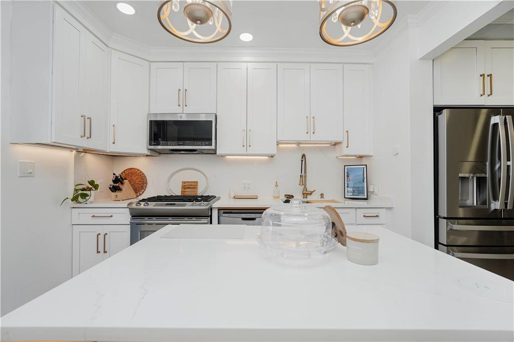 286 Bay 10th Street Bath Beach Brooklyn NY 11228