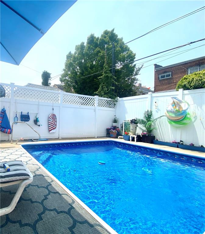 286 Bay 10th Street Bath Beach Brooklyn NY 11228