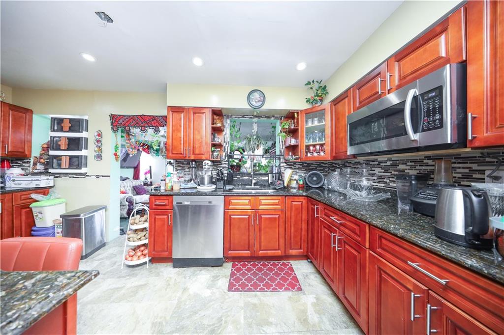 18 Downey Place Mariner's Harbor Staten Island NY 10303
