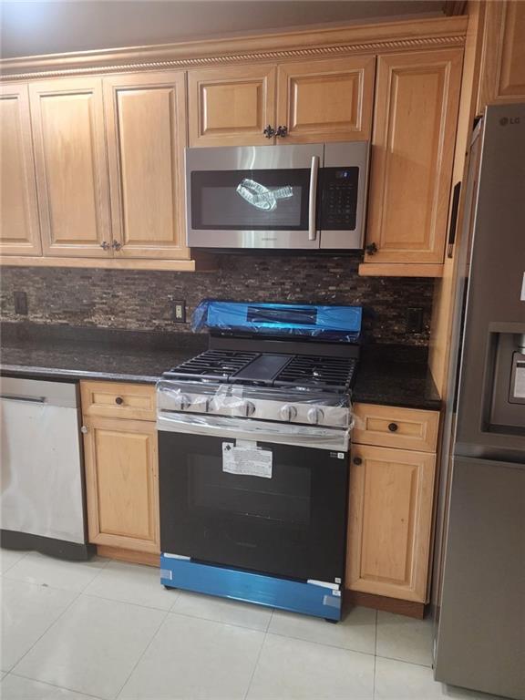53 Calvanico Lane Travis Staten Island NY 10314