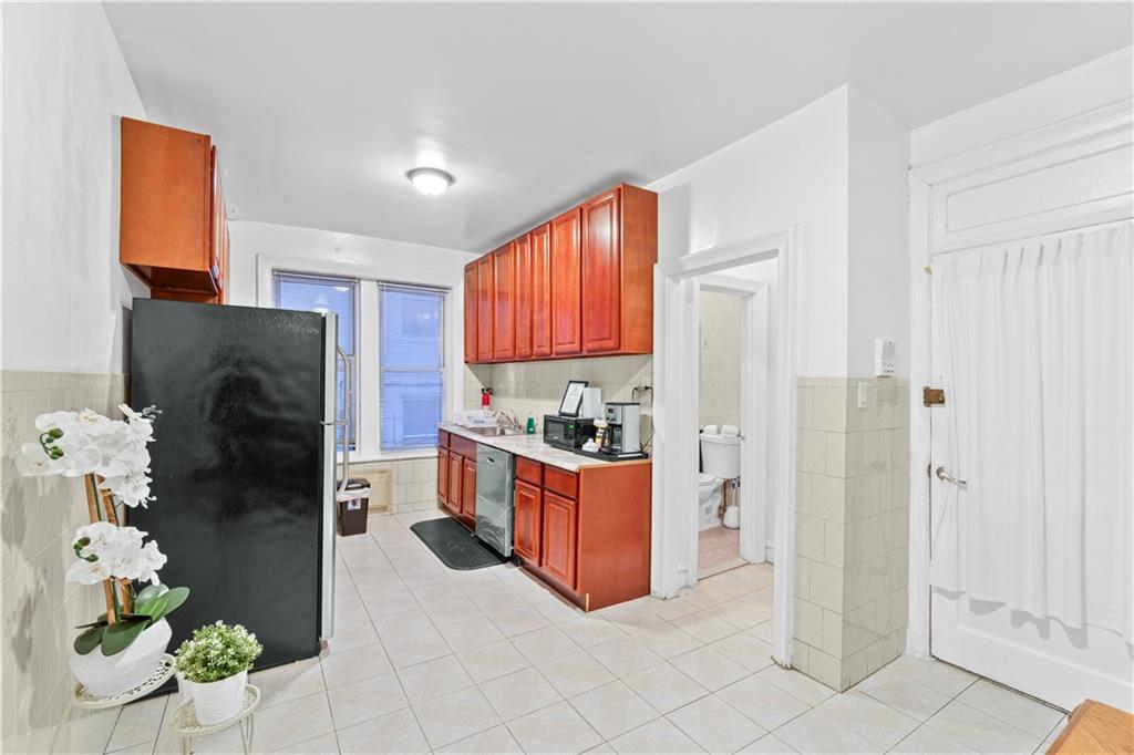 819 49th Street Sunset Park Brooklyn NY 11220
