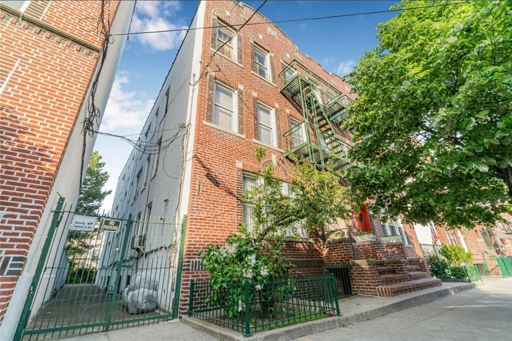 819 49th Street Sunset Park Brooklyn NY 11220