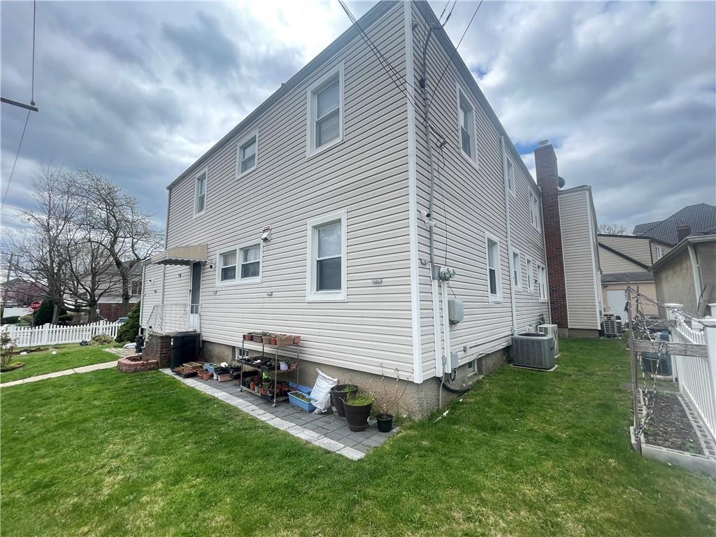 124 Dutchess Avenue Todt Hill Brooklyn NY 10304