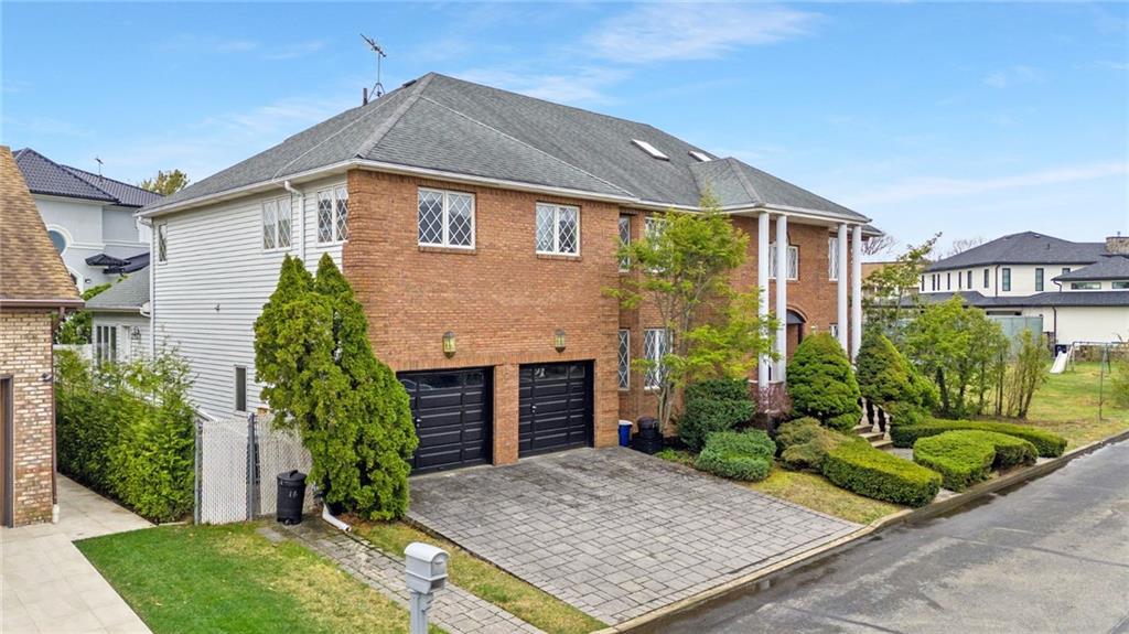 16 Nicolosi Loop Annadale Staten Island NY 10312