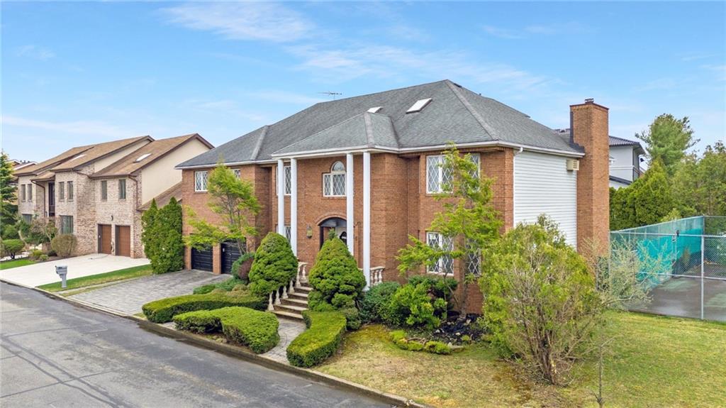 16 Nicolosi Loop Annadale Staten Island NY 10312