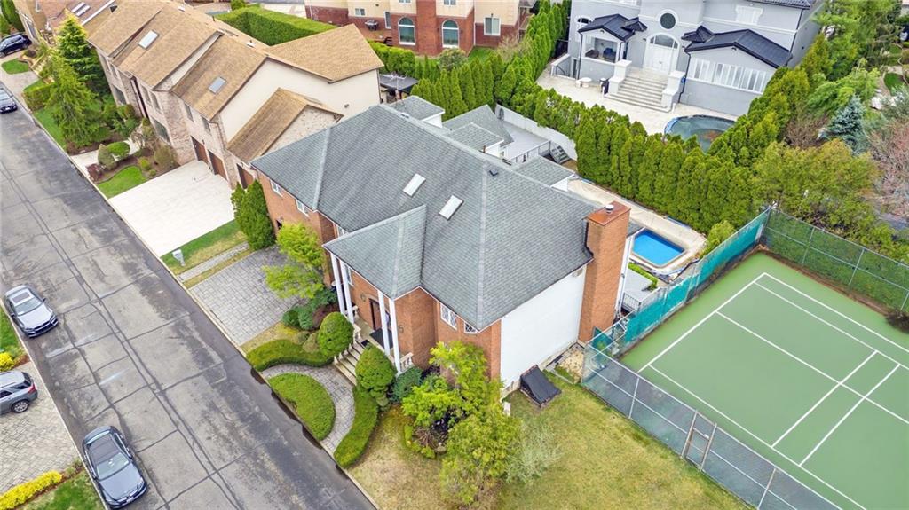 16 Nicolosi Loop Annadale Staten Island NY 10312