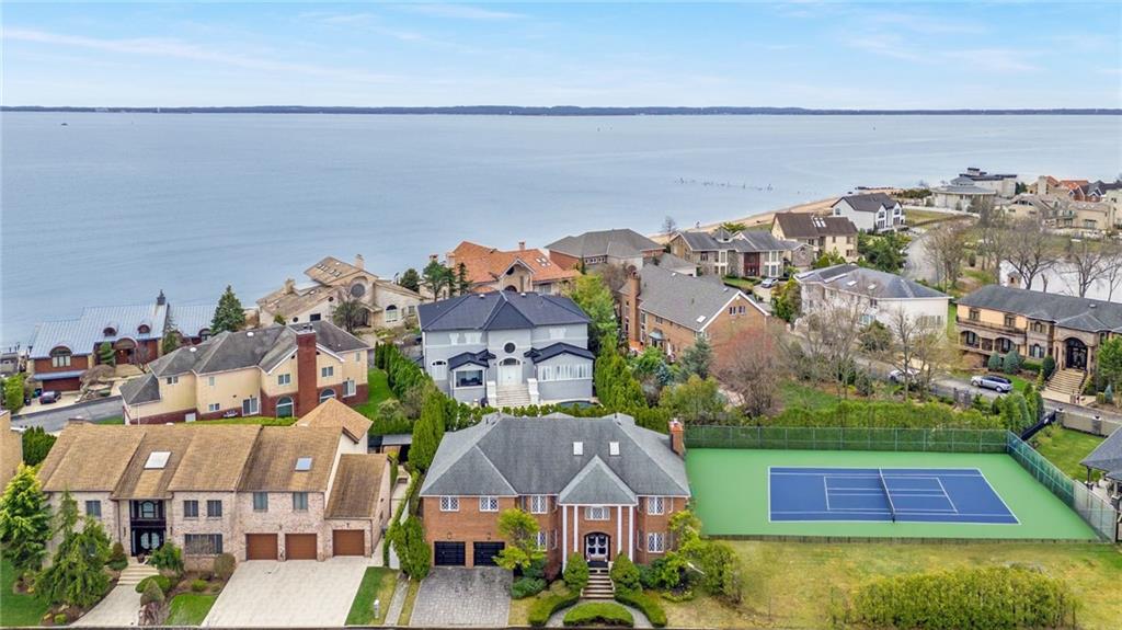 16 Nicolosi Loop Annadale Staten Island NY 10312