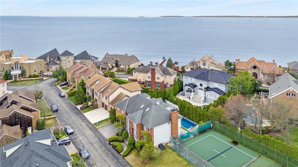 16 Nicolosi Loop Annadale Staten Island NY 10312