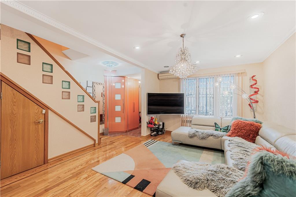 2267 East 8th Street Gravesend Brooklyn NY 11223