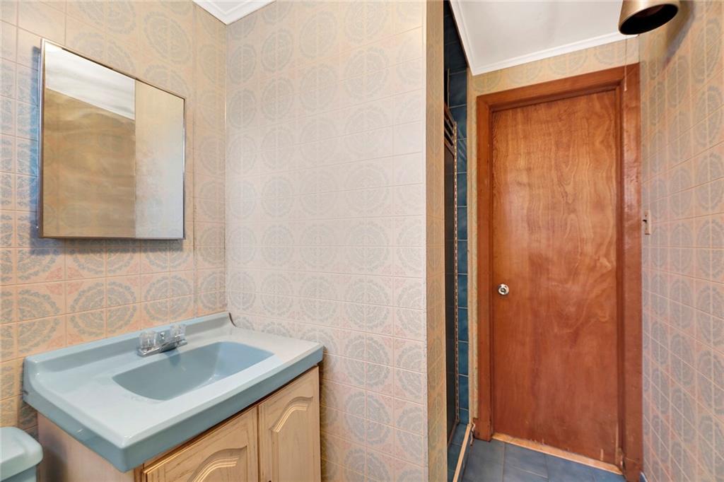 328 Stanley Avenue Staten Island NY 10301