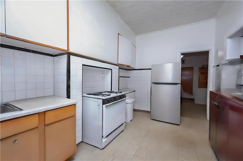 94 Wyona Street East New York Brooklyn NY 11207