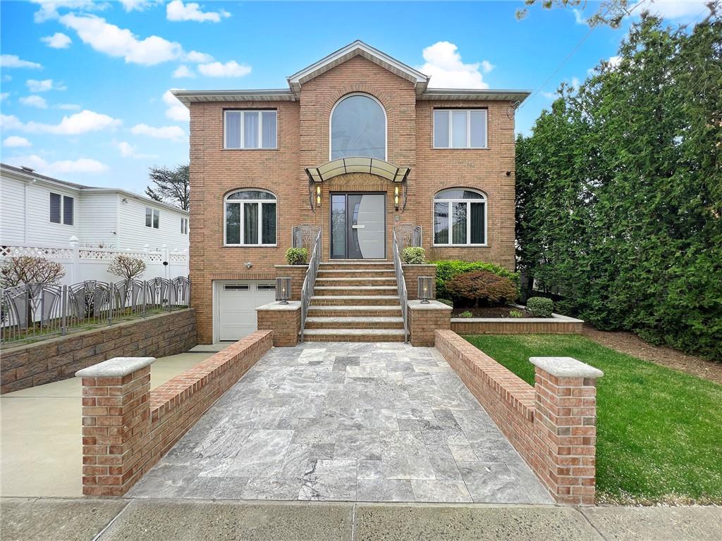 166 Pinewood Avenue Richmond Town Staten Island NY 10306