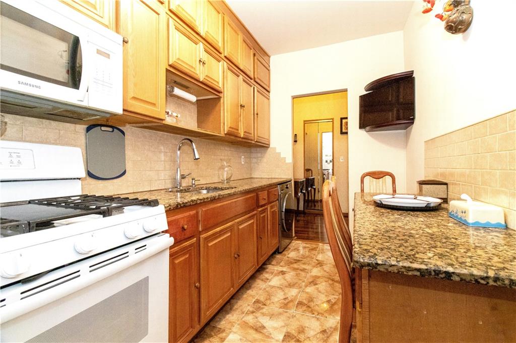 8735 Bay Parkway Bensonhurst Brooklyn NY 11214