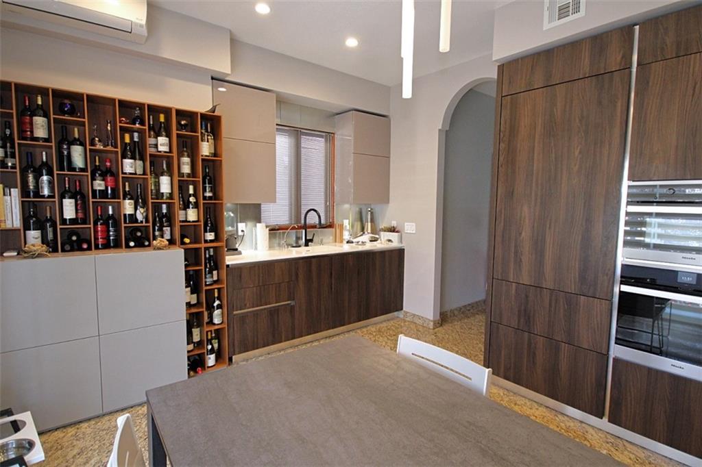 164 Oxford Street Manhattan Beach Brooklyn NY 11235
