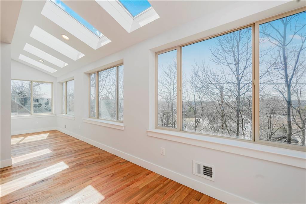 12 Ridge Court Grymes Hill Staten Island NY 10301
