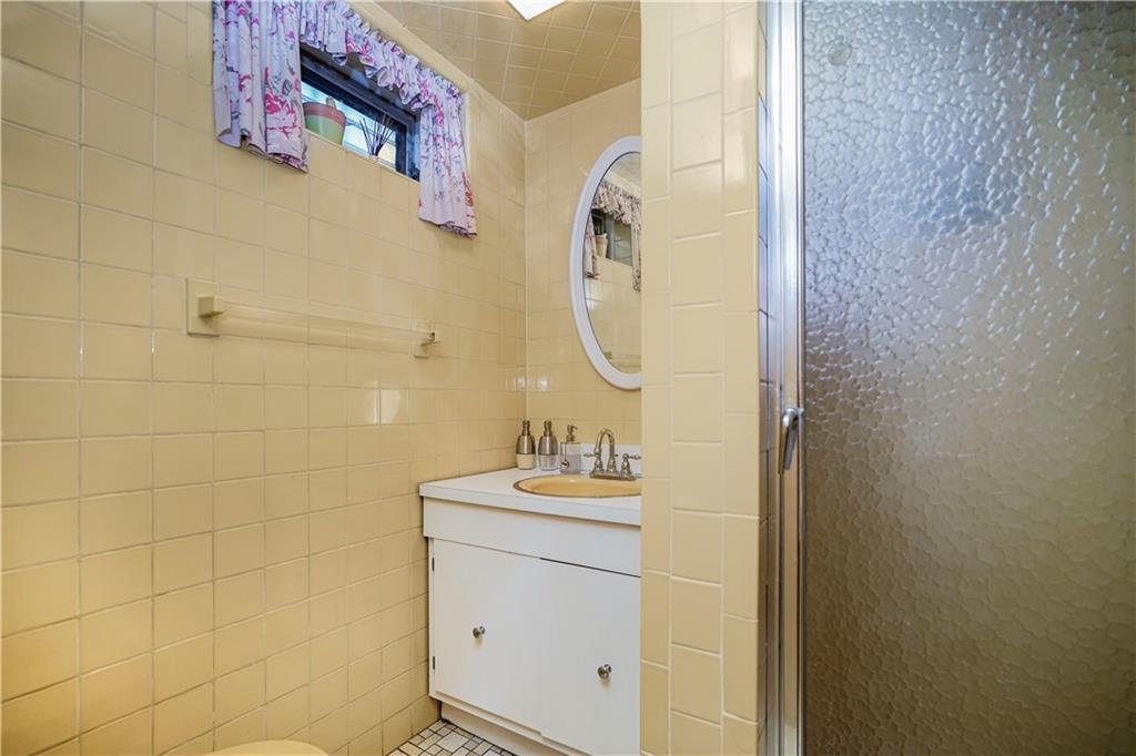 7716 10th Avenue Dyker Heights Brooklyn NY 11228