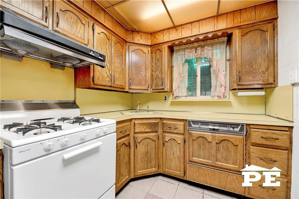 63-24 137th Street Flushing Flushing NY 11367
