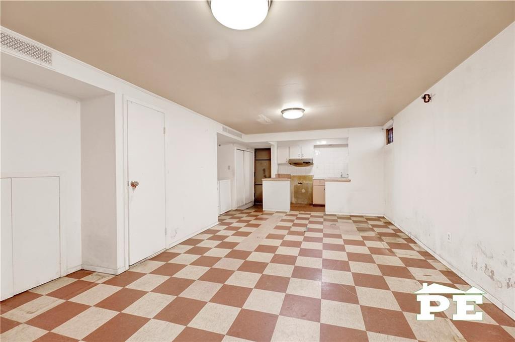 63-24 137th Street Flushing Flushing NY 11367