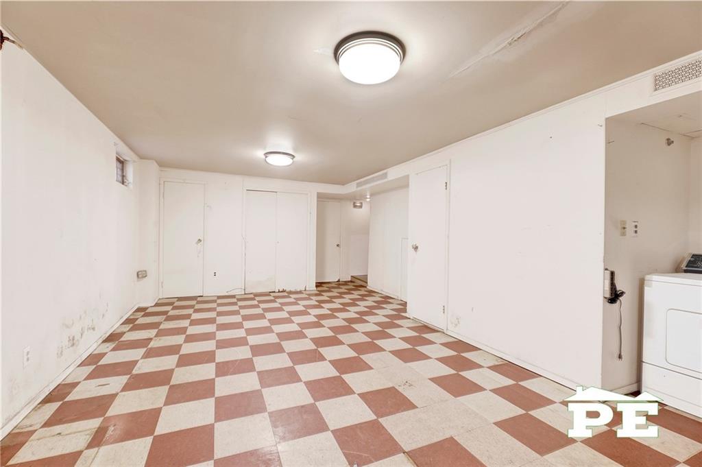 63-24 137th Street Flushing Flushing NY 11367