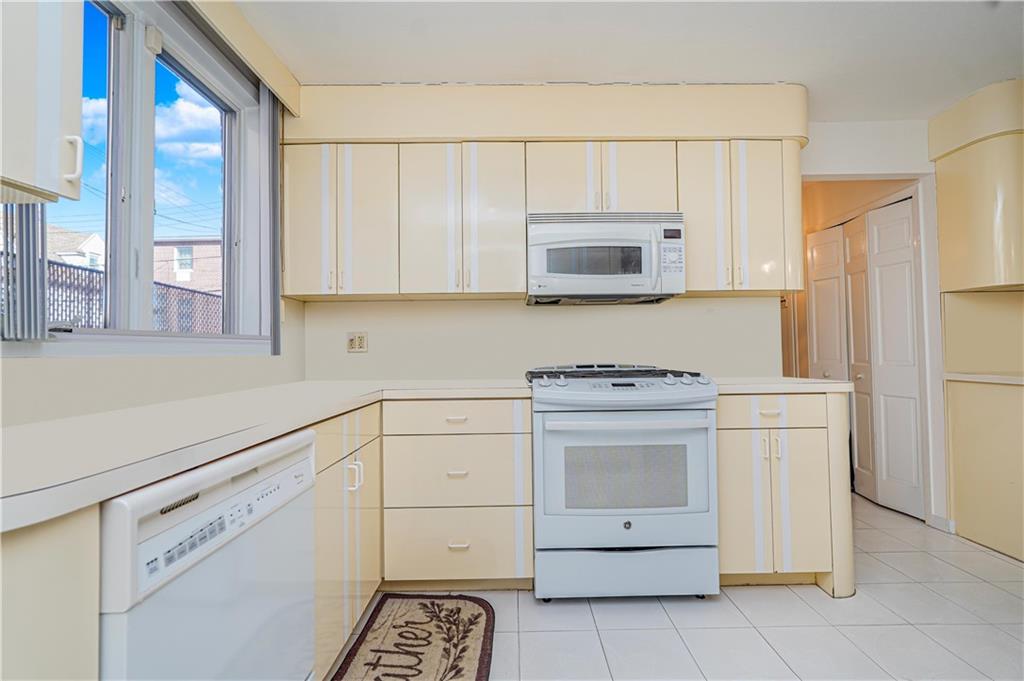 167 Bay 32nd Street Gravesend Brooklyn NY 11214