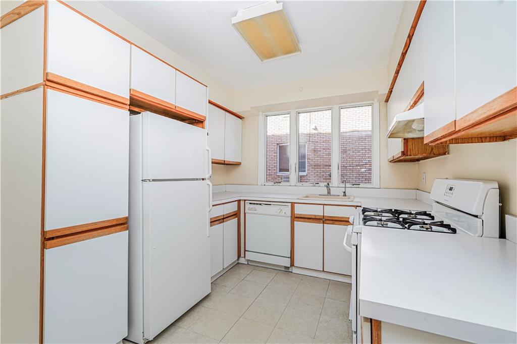 167 Bay 32nd Street Gravesend Brooklyn NY 11214