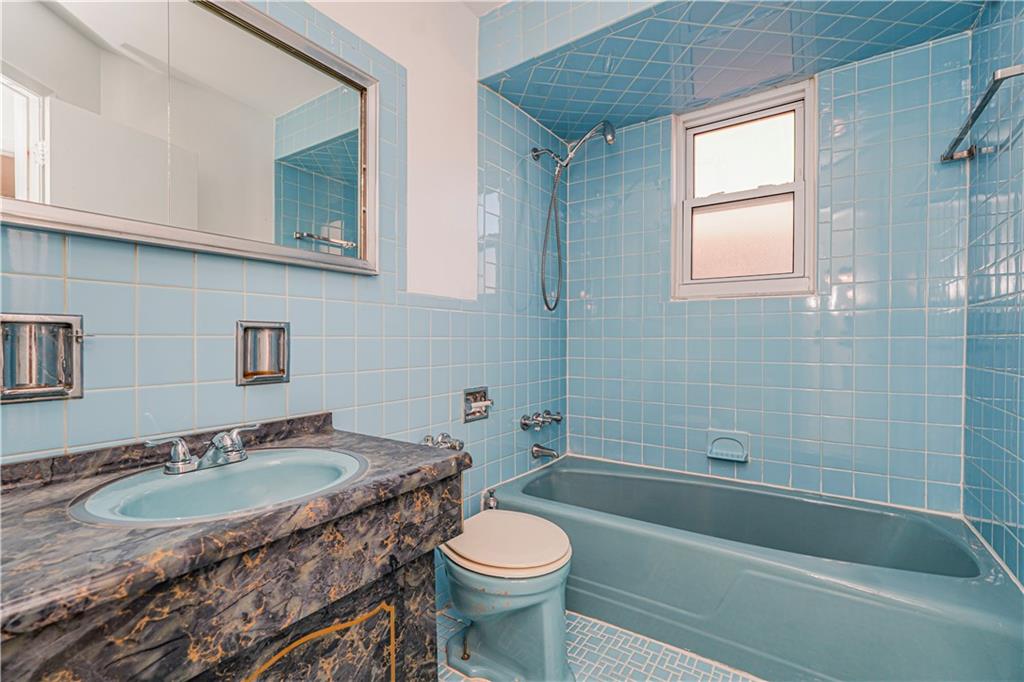 167 Bay 32nd Street Gravesend Brooklyn NY 11214