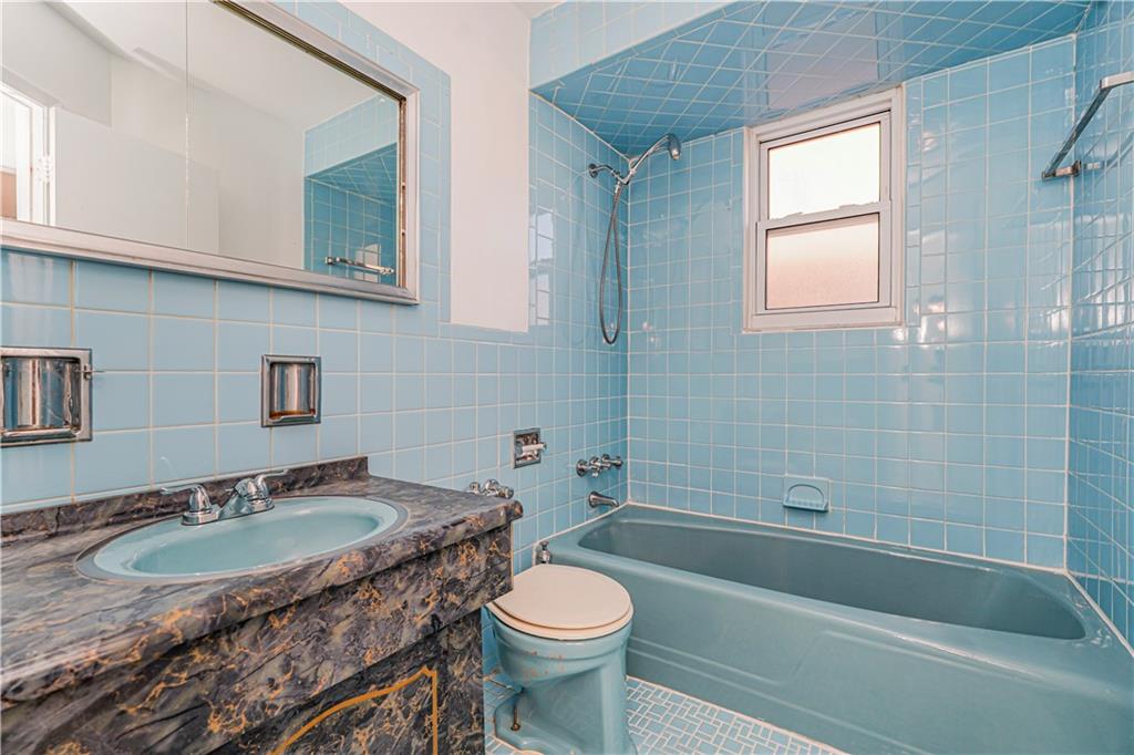 167 Bay 32nd Street Gravesend Brooklyn NY 11214