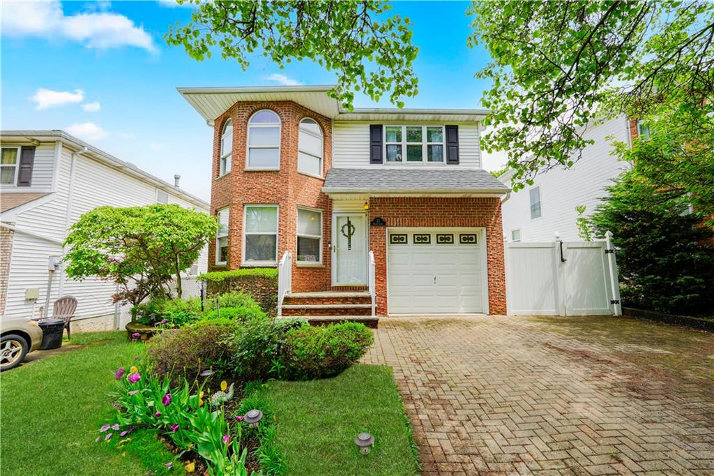 23 Helene Court Woodrow Staten Island NY 10309