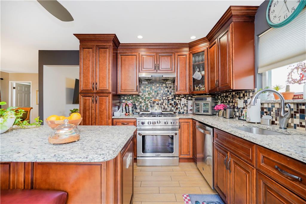 23 Helene Court Woodrow Staten Island NY 10309