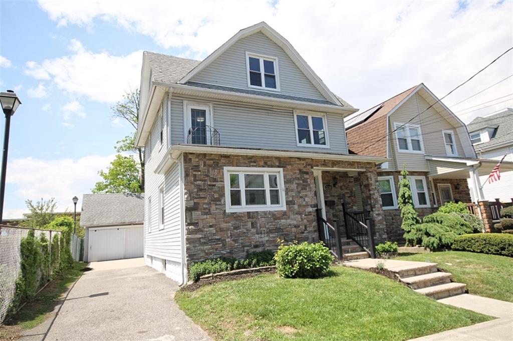 220 Fairview Avenue Castleton Corners Staten Island NY 10314