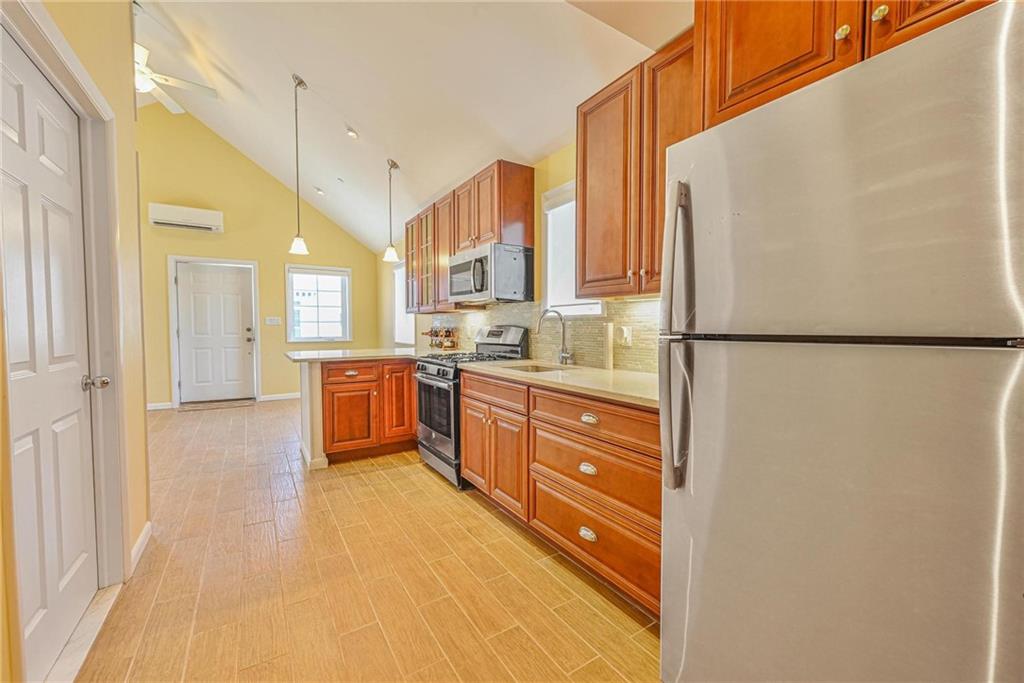 8 Hudson Walk Breezy Point Breezy Point NY 11697