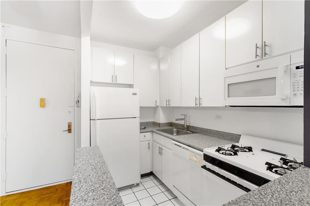 3111 Ocean Parkway Brighton Beach Brooklyn NY 11235
