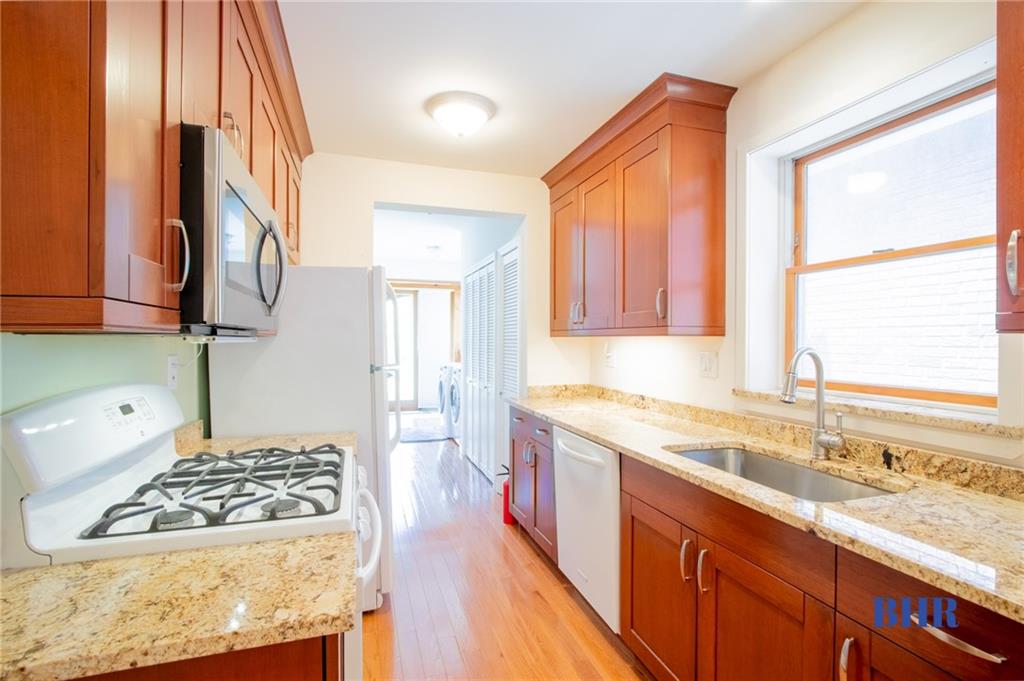 120 Norfolk Street Manhattan Beach Brooklyn NY 11235