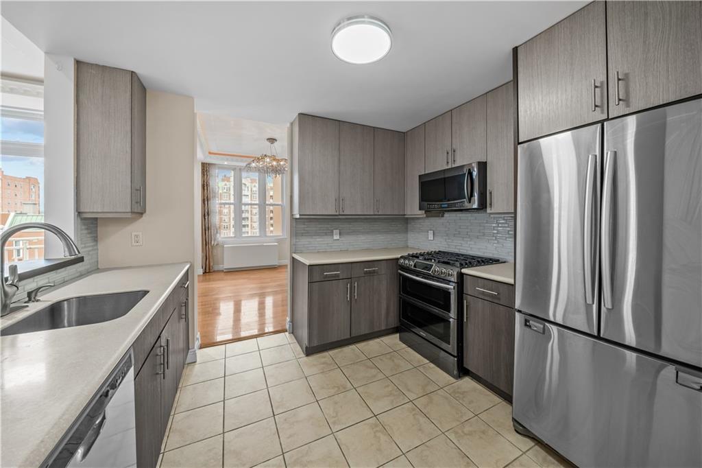 105 Oceana Drive Brighton Beach Brooklyn NY 00000
