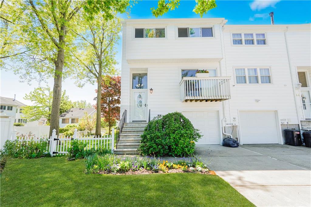 40 Kyle Court Huguenot Staten Island NY 10312
