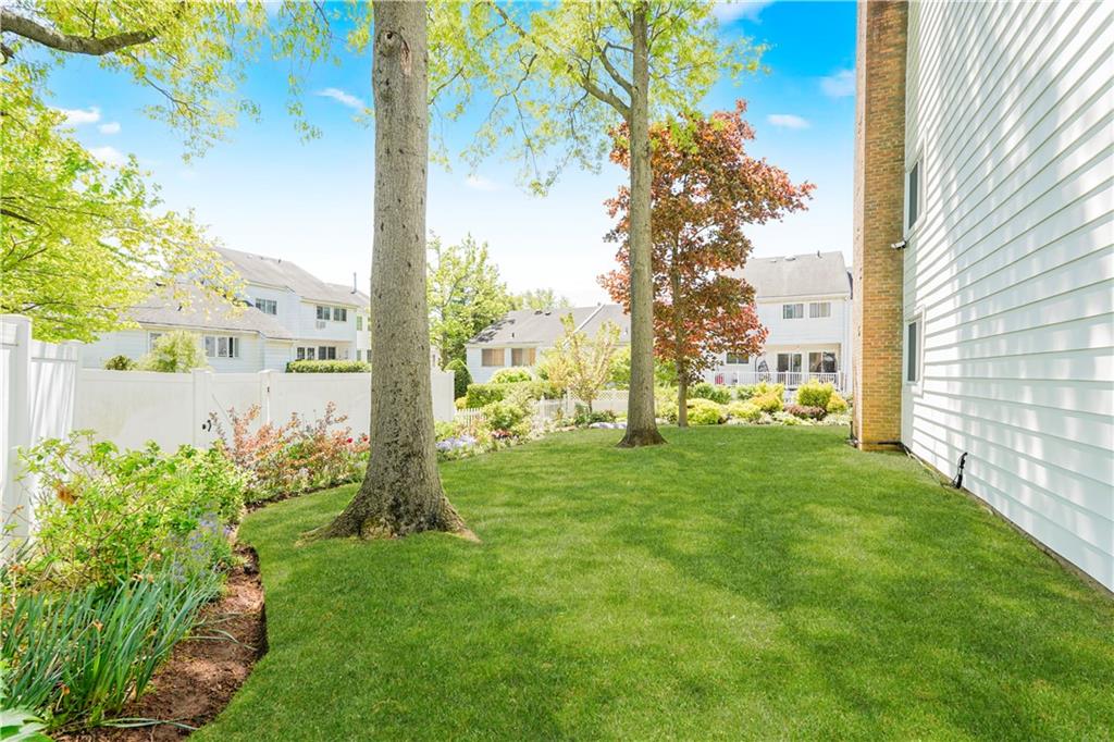 40 Kyle Court Huguenot Staten Island NY 10312
