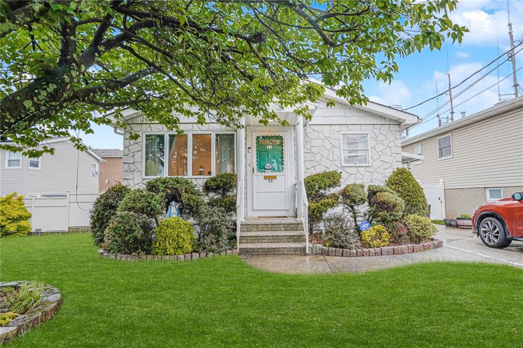 11 Bolivar Street Manor Heights Staten Island NY 10314