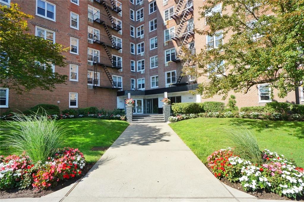 350 Richmond Terrace St. George Staten Island NY 10301