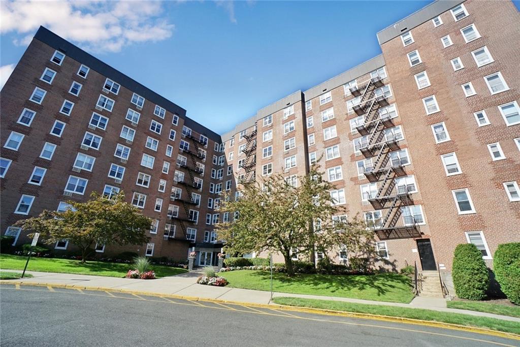 350 Richmond Terrace St. George Staten Island NY 10301