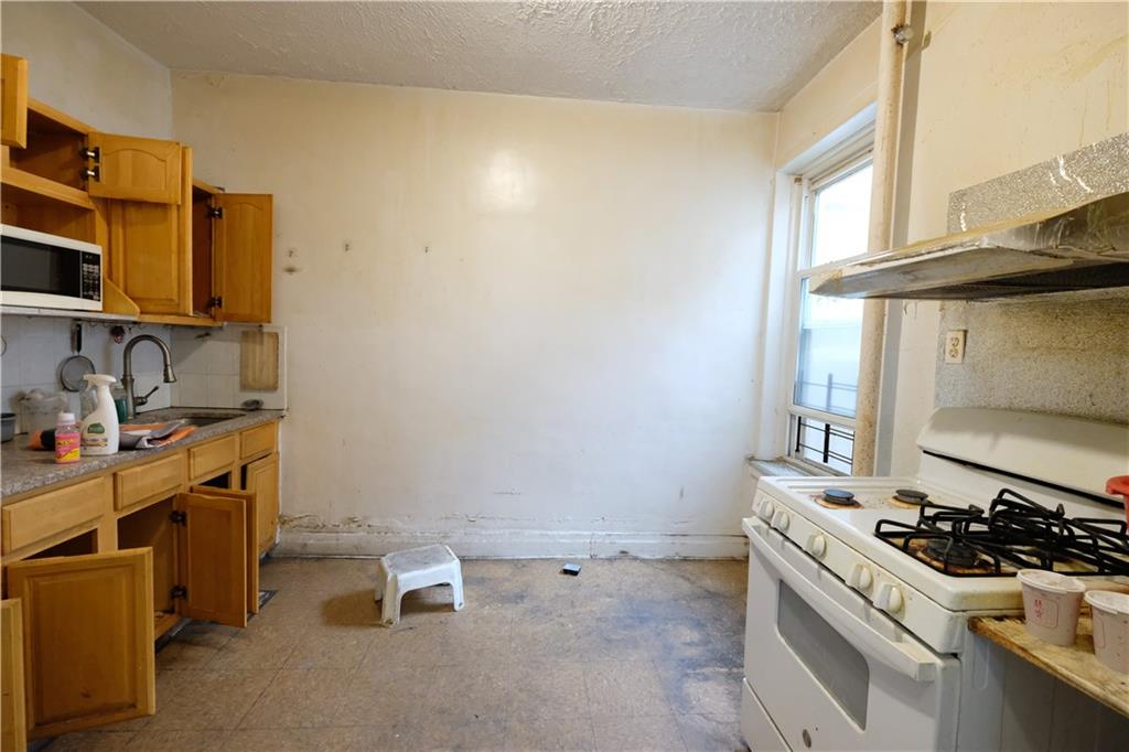 5313 8th Avenue Sunset Park Brooklyn NY 11220