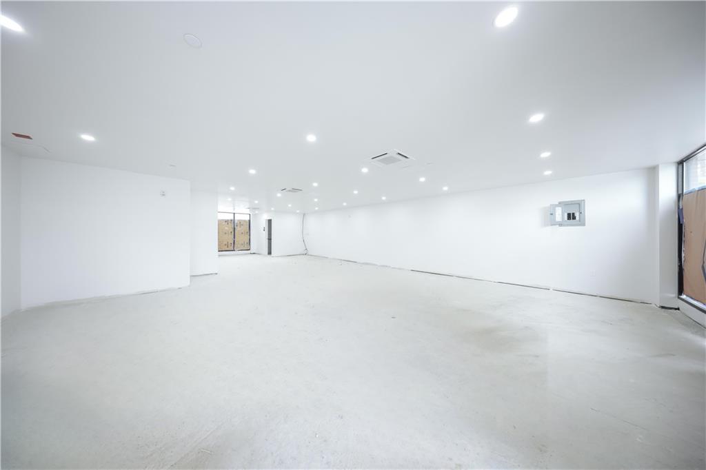 16502 Sanford Avenue Flushing Flushing NY 11358