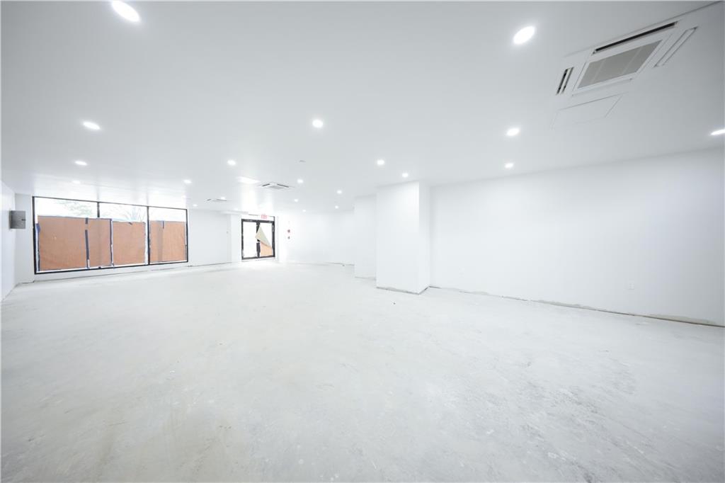 16502 Sanford Avenue Flushing Flushing NY 11358
